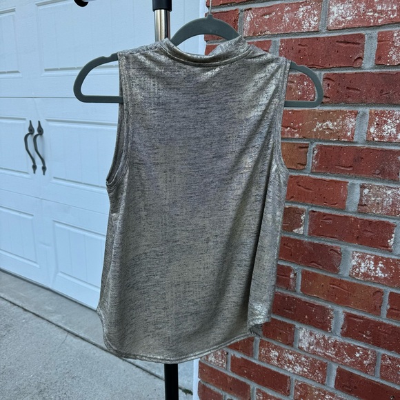 🎉HP🎉 Anthropologie Silver Mock Neck Tank - Picture 6 of 6